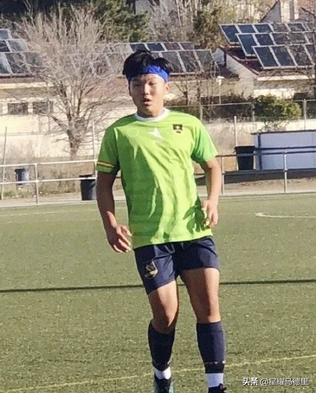 留洋确诊小将疑遭谩骂！哥哥回击：他才17岁！回国后主动申报症状