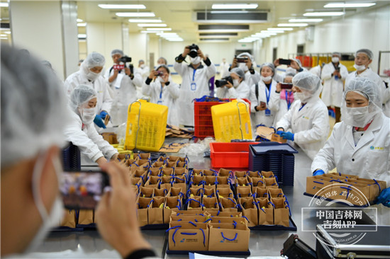 直击北京大兴国际机场到长春首航中国吉林网记者探营南航“中央厨房”