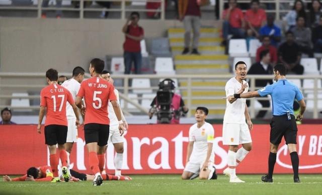 深度评述我们需要怎样一支国足,从鸡血满满到放弃