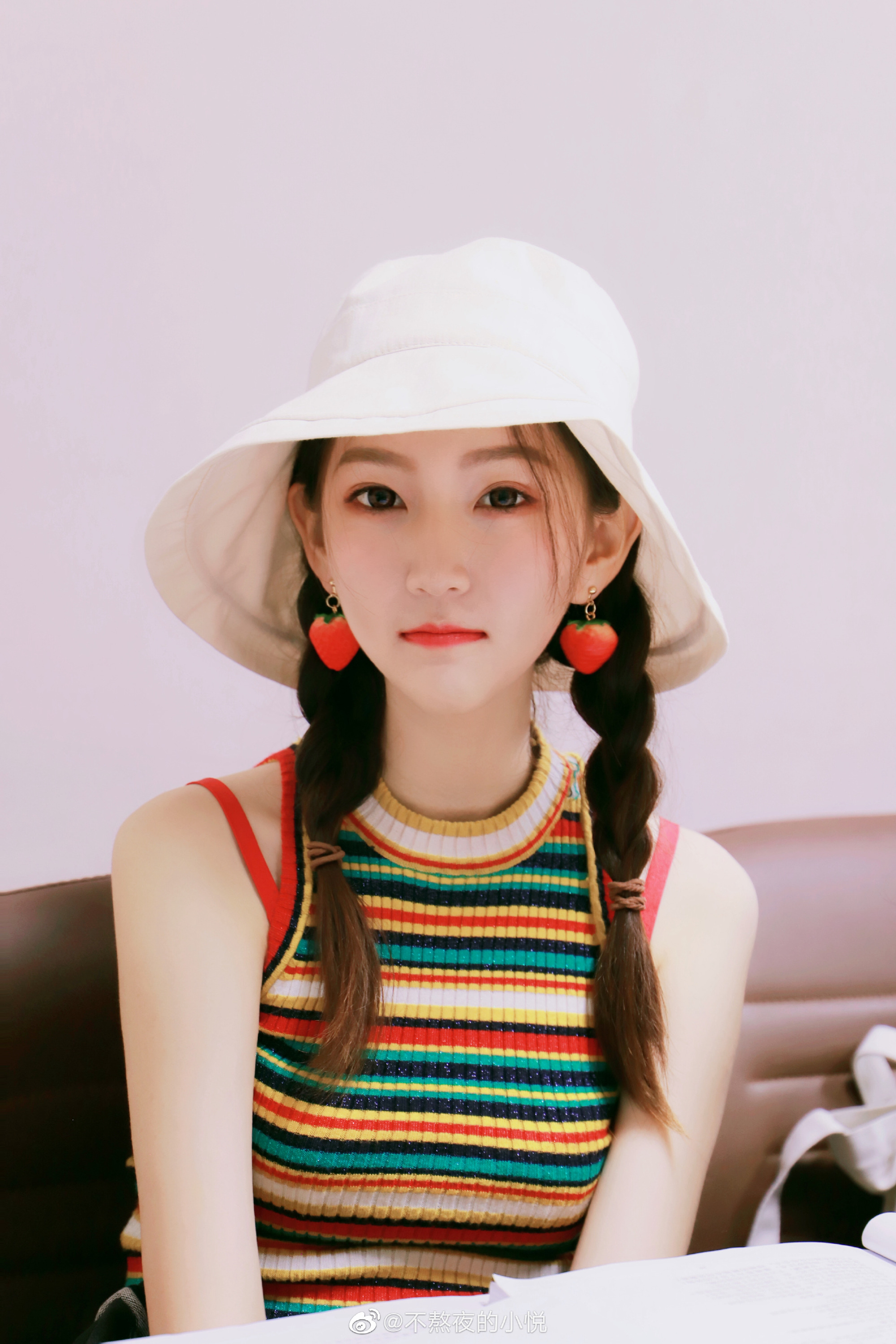 曝光女孩已达39位，团队中有两人专门负责“拉皮条”