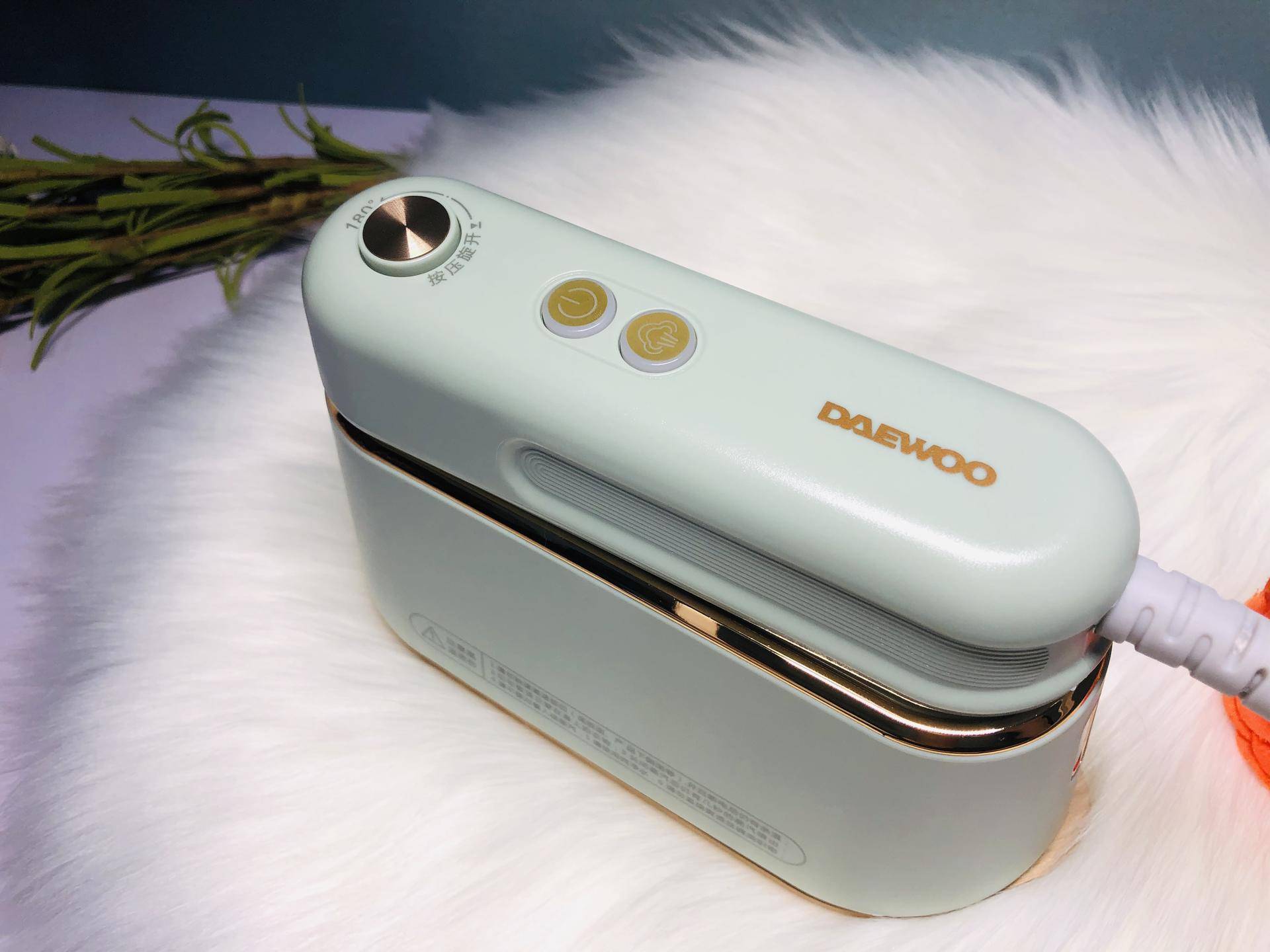 韩国大宇熨斗官方旗舰店,韩国大宇手持挂烫机熨烫使用方法