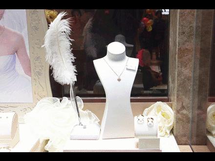 六福珠宝中央大街旗舰店,六福珠宝精品专卖店