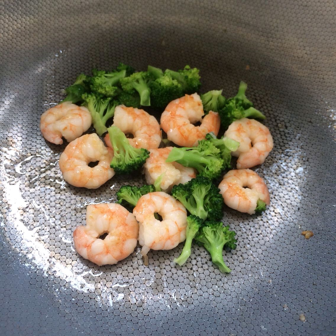 芒果炒虾仁和火龙果虾仁,芒果炒虾仁沙拉