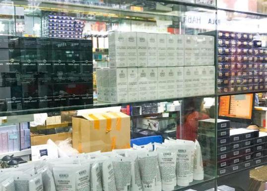 从手机到6亿化妆品*私走**，水货、山寨一直是华强北解不开的情结