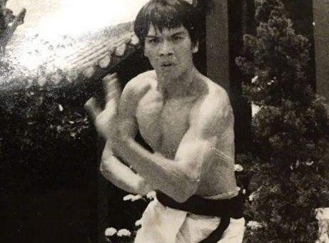 向华强谈婚姻经历,向华强结婚后被谁吸引了