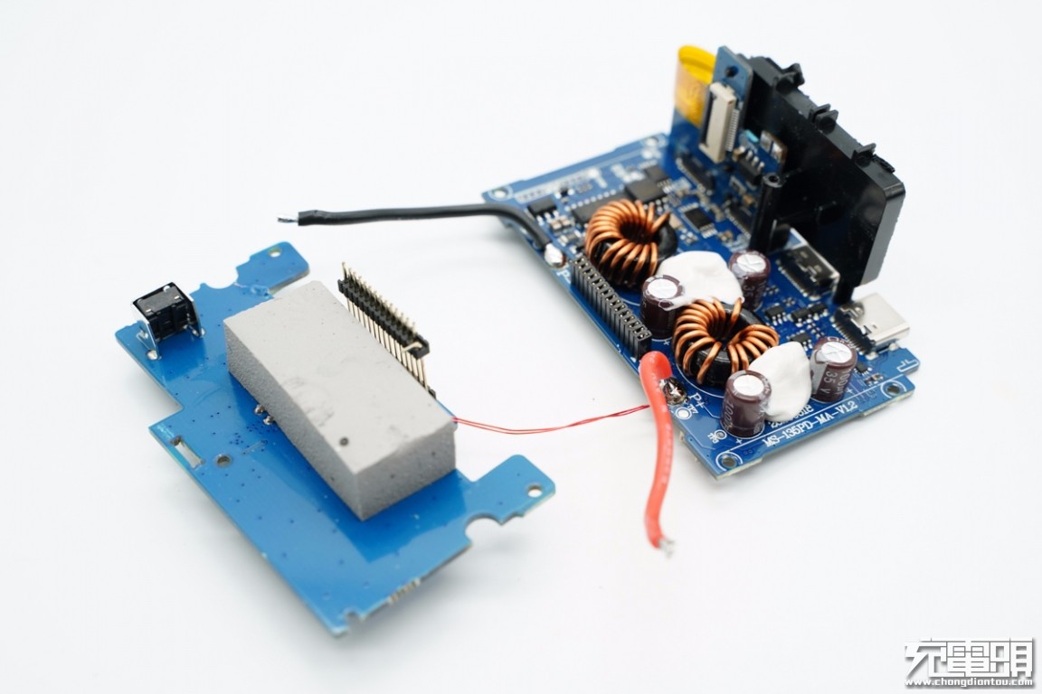 征拓20w快充拆解,征拓100w桌面充电器