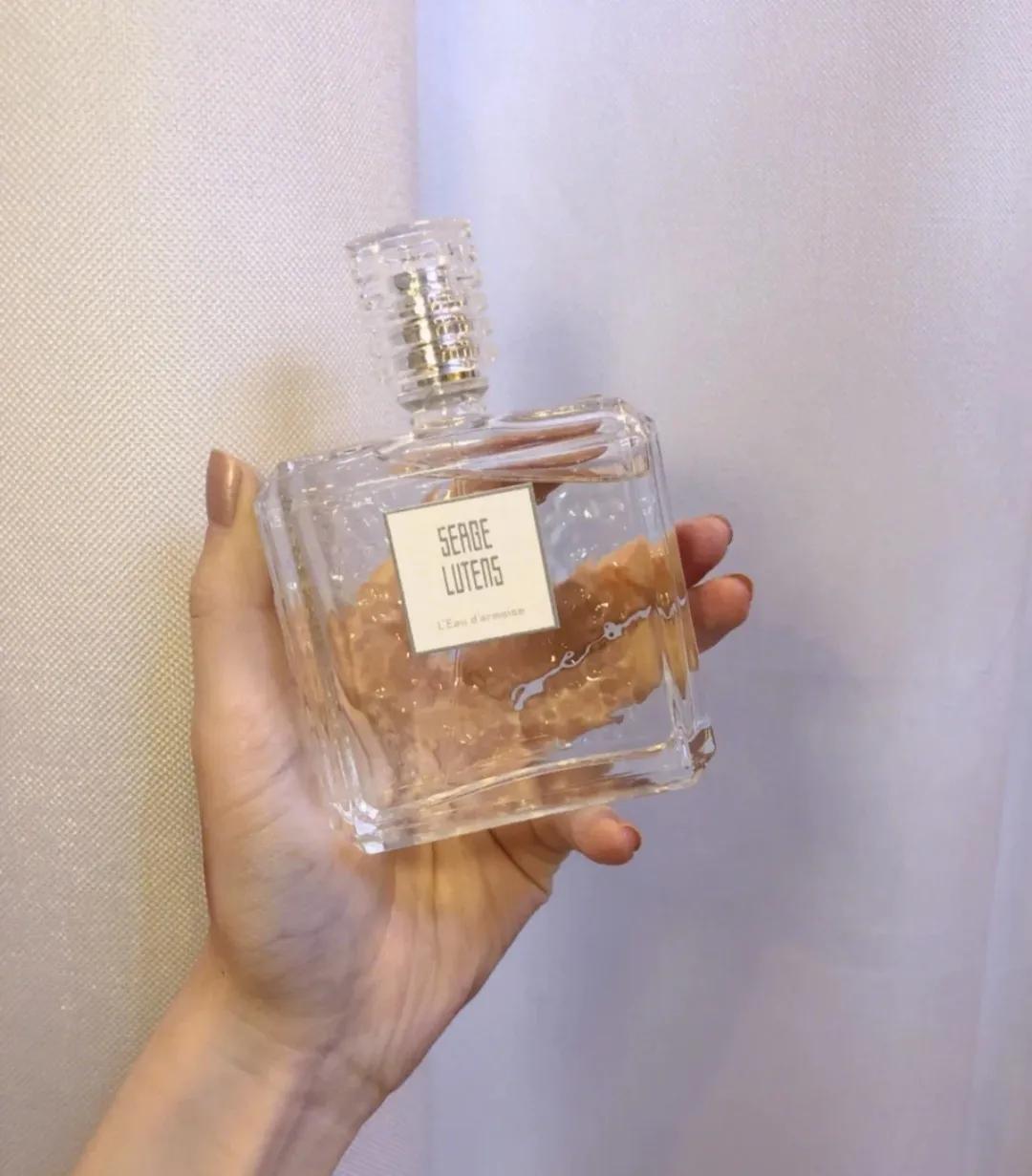 谈恋爱该不该收男生的礼物,谈恋爱该不该送男朋友礼物