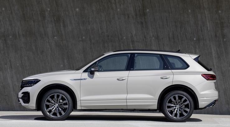 2019款大众途锐灯光展示,大众途锐激光大灯展示