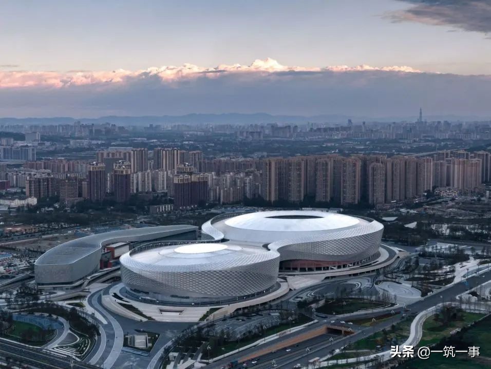 凤凰山体育公园：这座满足顶级赛事标准的场馆藏了多少“秘密”？