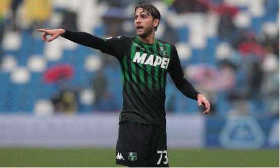 米兰中场洛卡特利赛季,洛卡特利对阵米兰