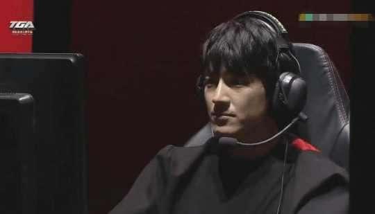 绝地求生林更新失误,王一博绝地求生银发