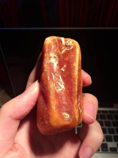 海滩捡蜜蜡,海边捡蜜蜡的利润