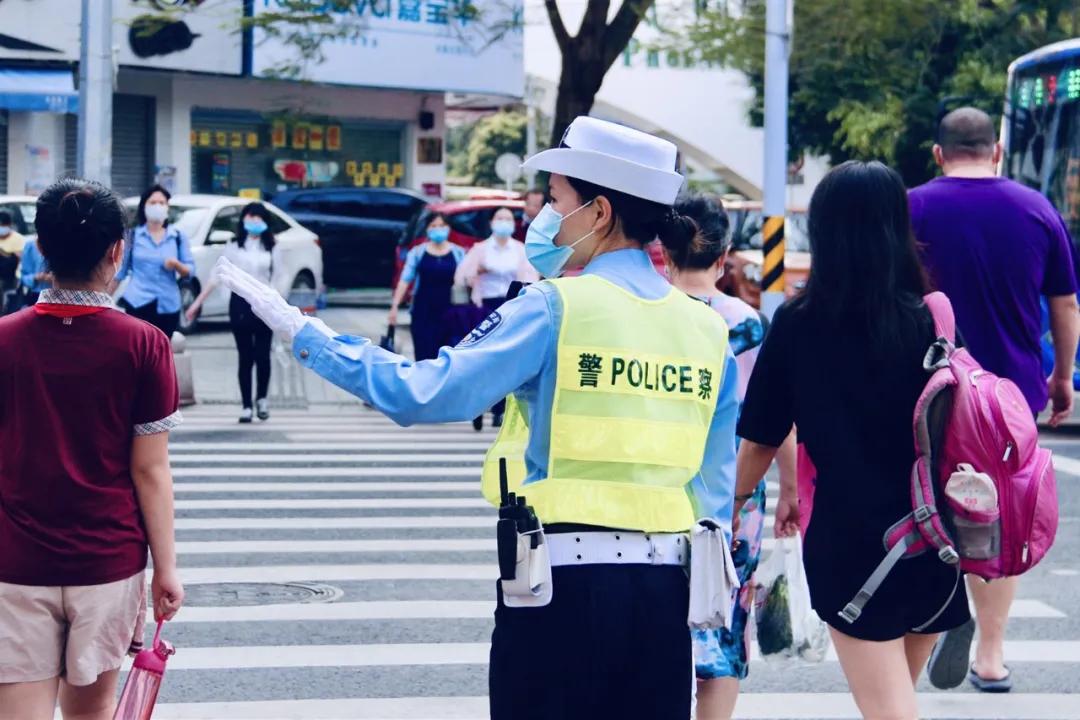 娉洰濂冲ぇ瀛︾敓,濂冲ぇ瀛︾敓缁欏濡堟墦鐢佃瘽鍝垚娉汉