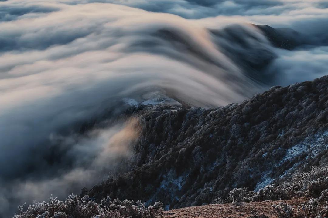 天上人间云海仙境,达瓦更扎云海旅游视频
