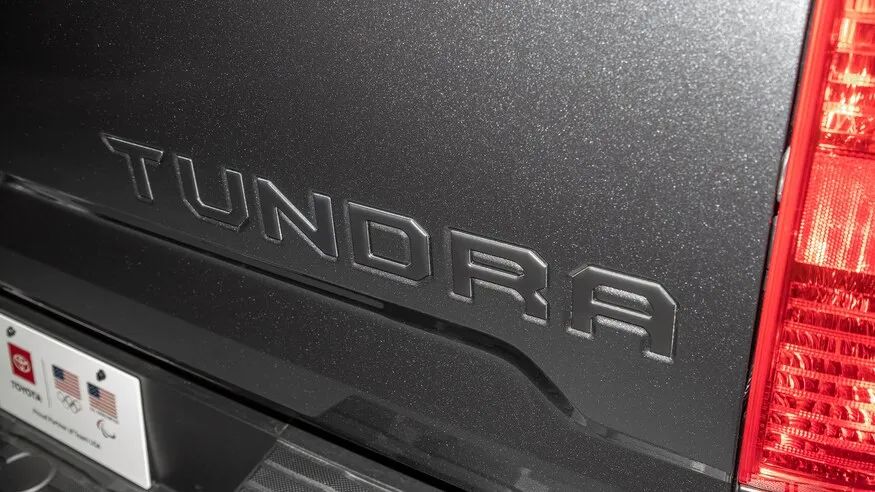 丰田皮卡坦途2022款价格几个色,丰田皮卡tundra美版