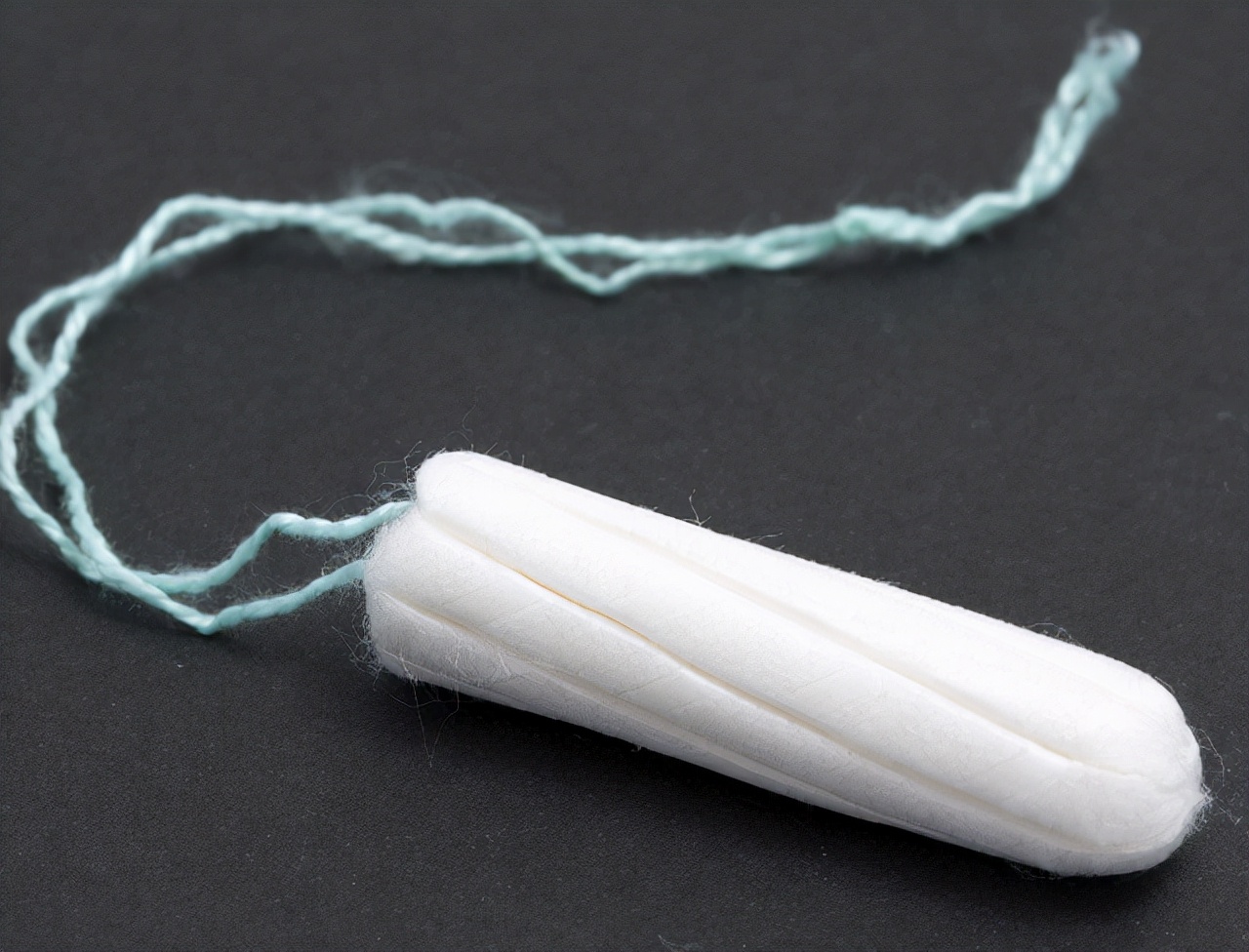 为何外国女人爱用卫生棉条,中国女人却很少用?可能与这几点有关