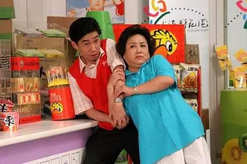 在上海，王伯伯不是普通的爷叔，王阿姨也不是普通的阿姨