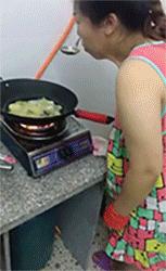 段子：人类真是矛盾，不管进啥群，最后都是开车。反而进了开车群