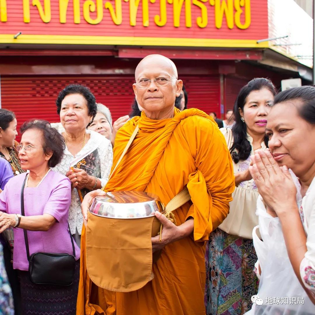 缅甸佛教的经济来源,缅甸佛教文化常识