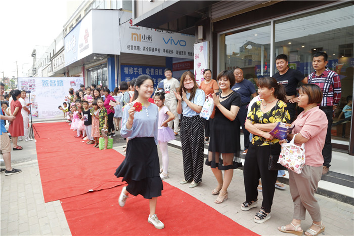 花翎少年宫,华翎舞蹈周年庆典