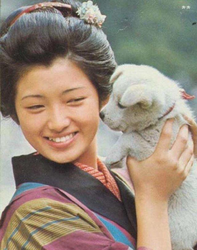 山口百惠和她的两个儿子,山口百惠21岁1980年隐退纪录