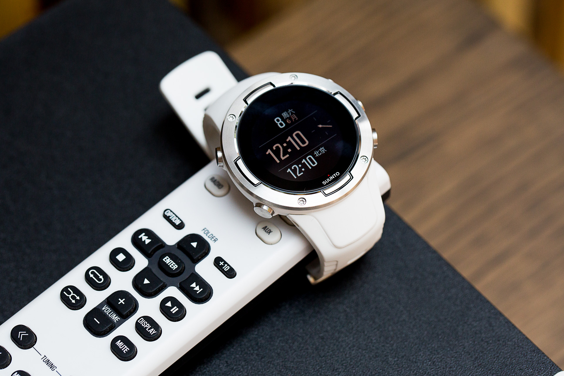 颂拓5手表运动模式表盘功能介绍,suunto颂拓5智能运动手表