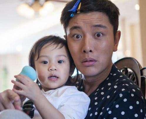 嗯哼空降《妻子3》,掉了一颗门牙还不认字,却会说“我收工了”