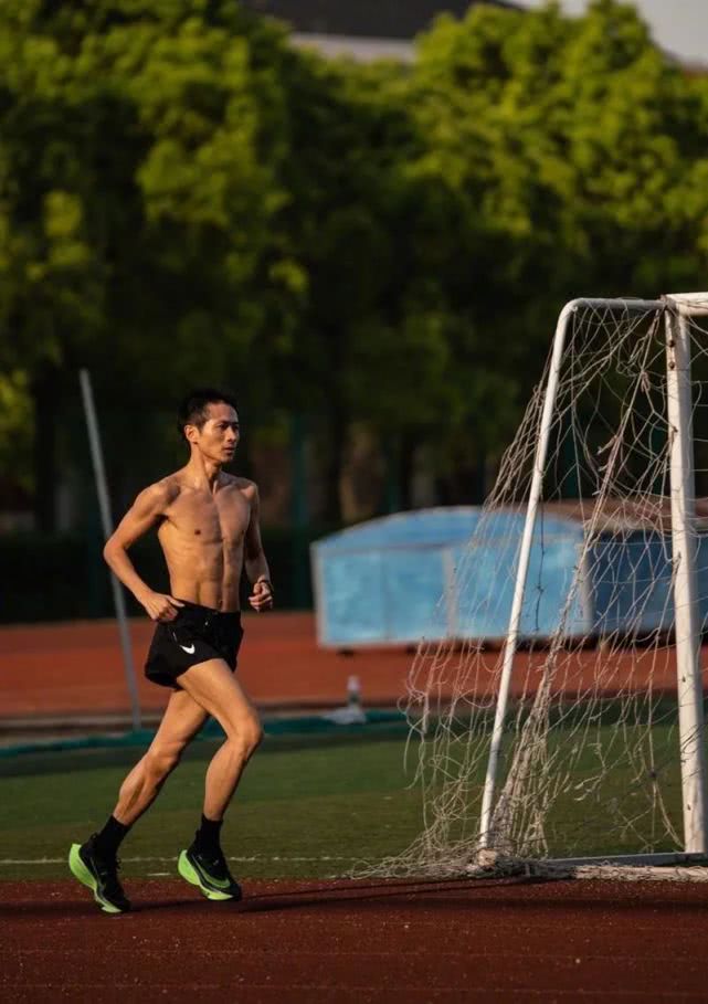 nikealphaflynext最贵的配色,nikenext地表最强跑鞋