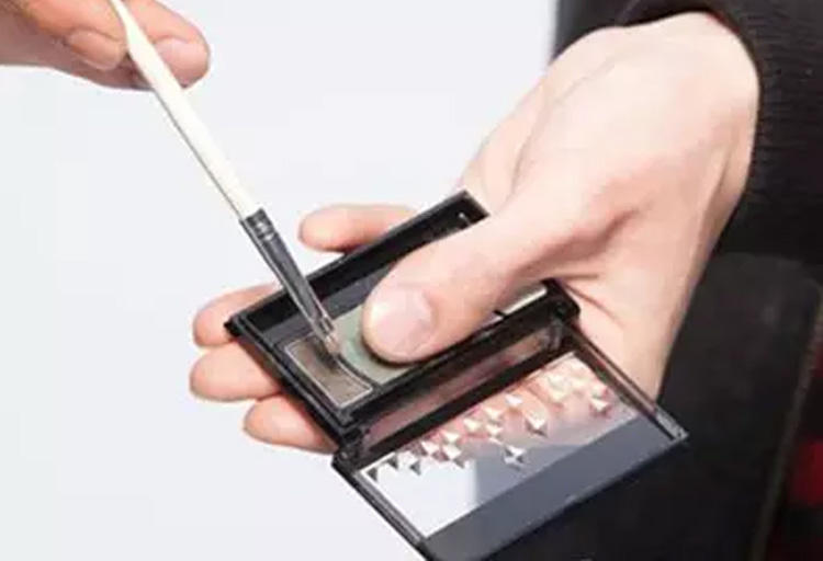 男士简单修眉教程,男士修眉教程自己咋修