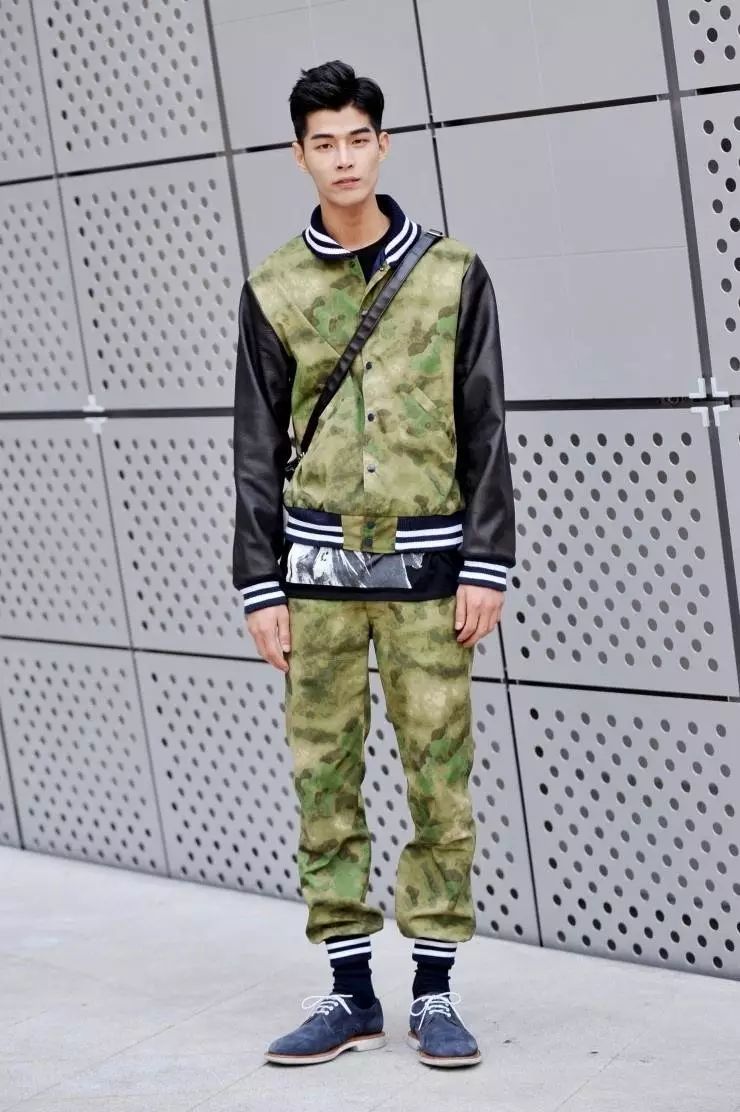 他曾经是Armani最喜欢的韩国男模，却因为打了玻尿酸在时尚圈消失