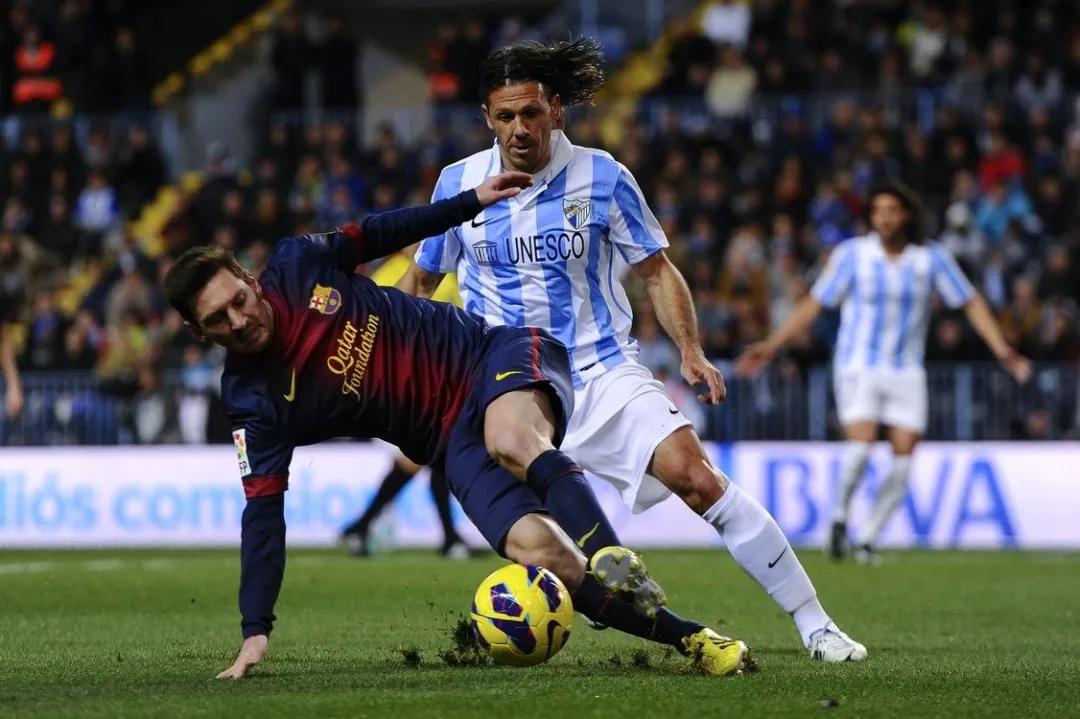 双语文章：献给每一个热爱梅西，热爱足球的人