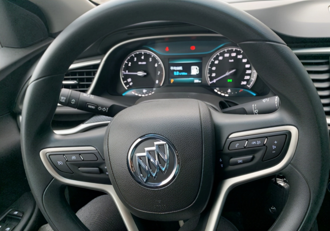 2011年别克英朗1.6自动挡油耗多少,别克英朗汽车评测2021改款1.5油耗