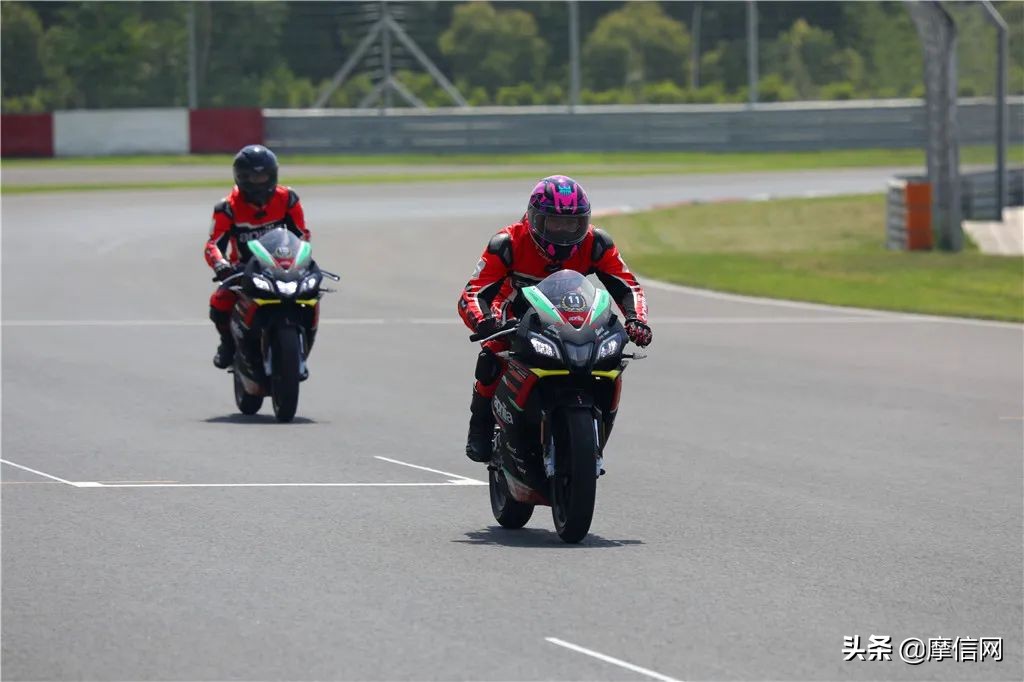 gpr250r赛道版值得购买吗,gpr250r运动版价格