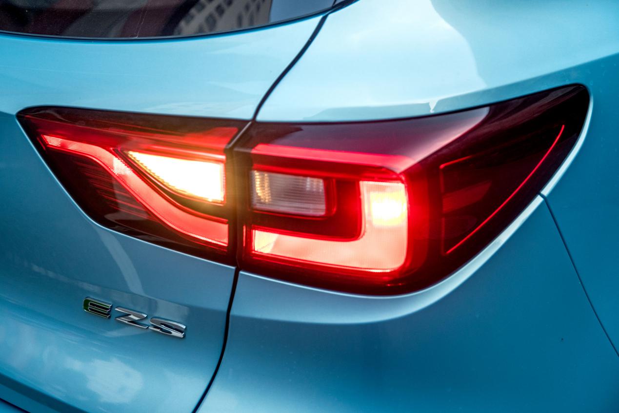 老铁们,ZS这款车性价比怎么样?