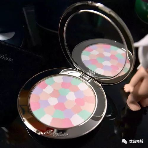 日本牌子黑色包装化妆品,日本著名的老牌化妆品牌