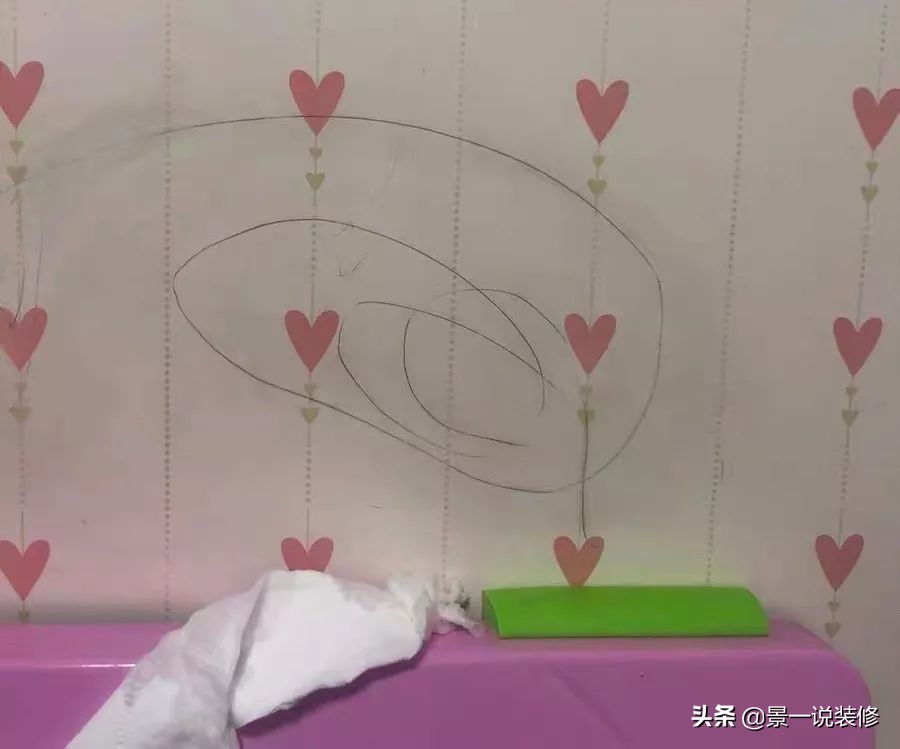 老房子墙面发霉发黑怎么处理,卫生间隔壁墙面受潮脱皮如何处理