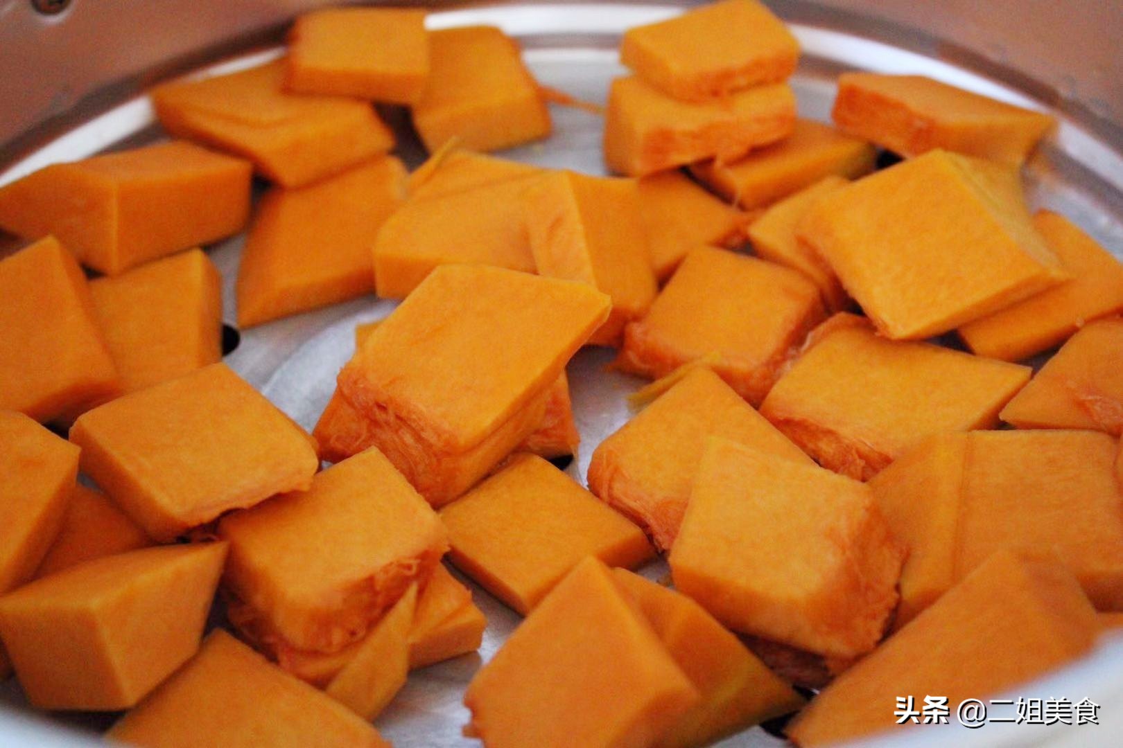 南瓜大虾做法,南瓜做法不放鸡蛋