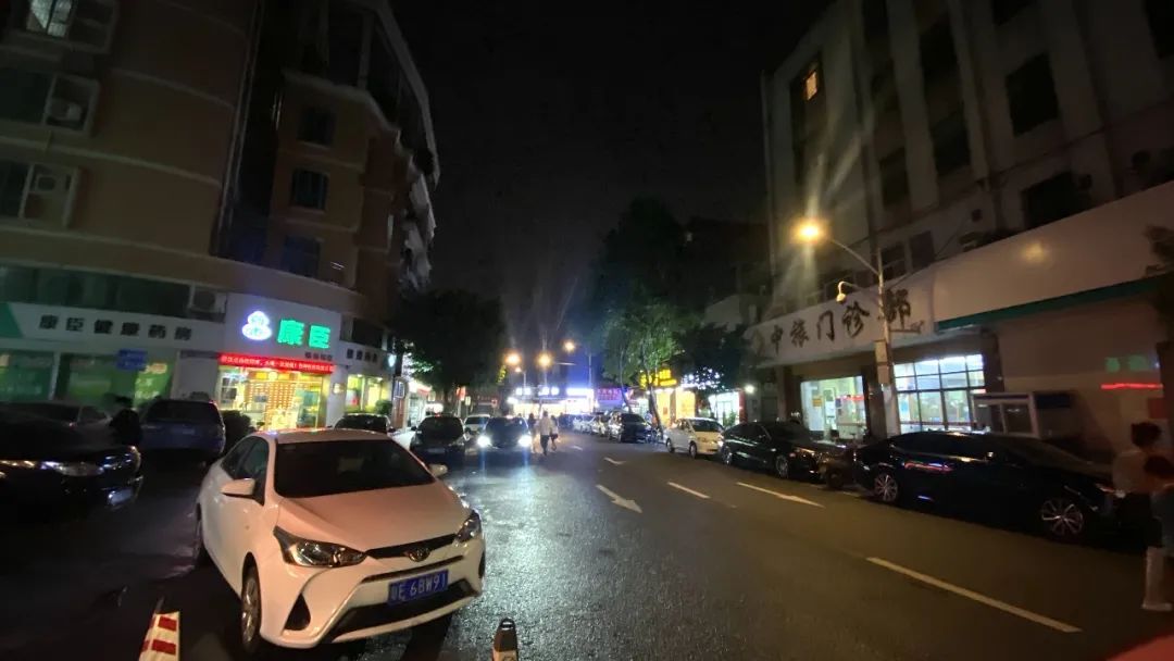 低调奢华的酒吧,小酒馆日式风格酒吧