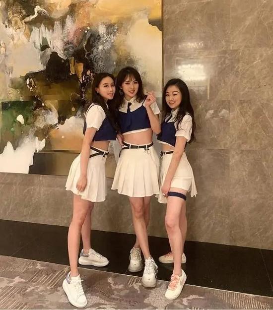 赌王女儿何超盈为什么那么胖了,赌王小公主何超欣近照曝光