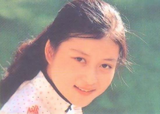 朱晓琳1984年妈妈的吻专辑完整版,朱晓琳第一次唱妈妈的吻歌曲视频