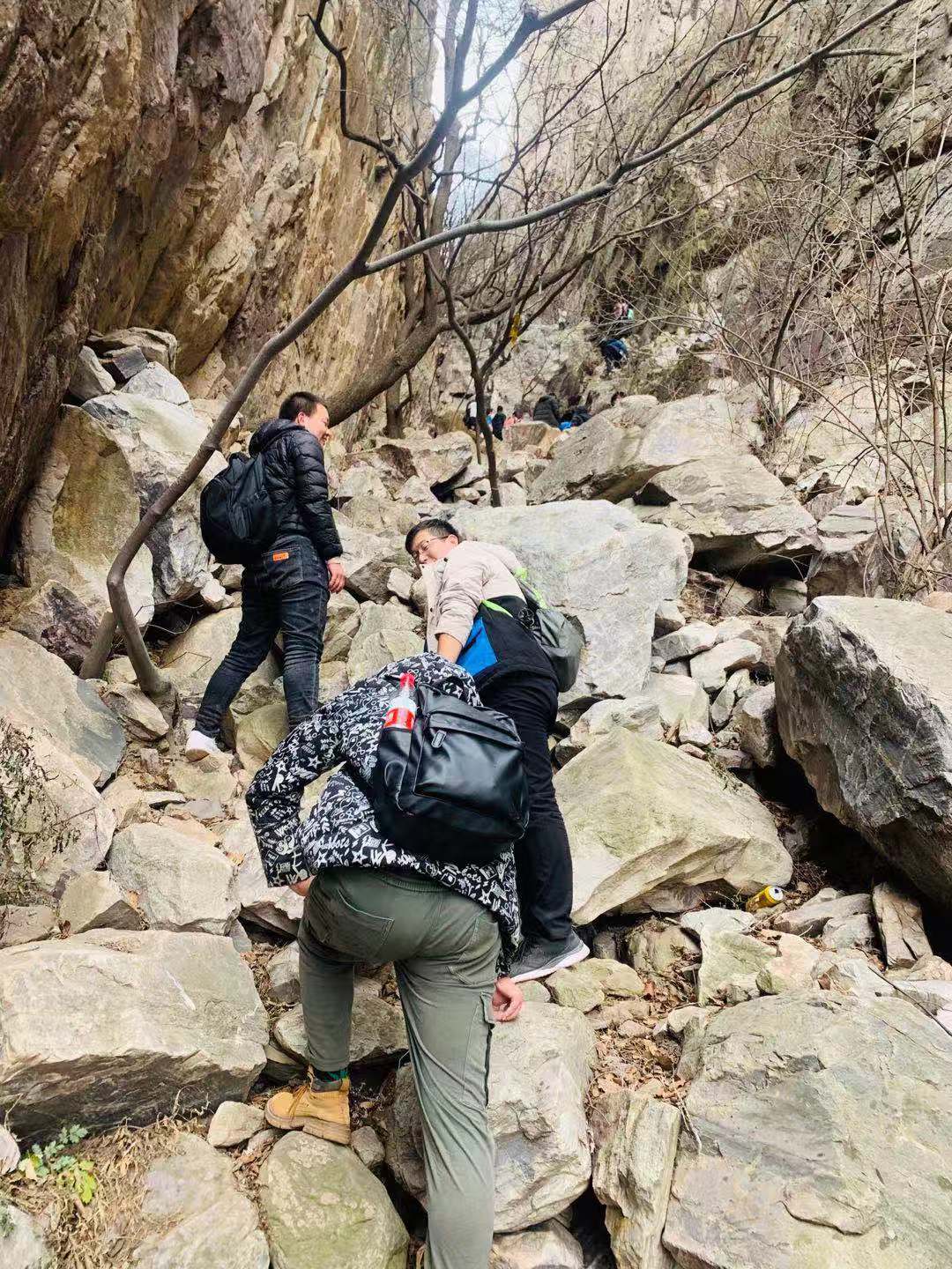 郑州少林寺一天纯玩旅游团,郑州驴友张三疯龙门大峡谷