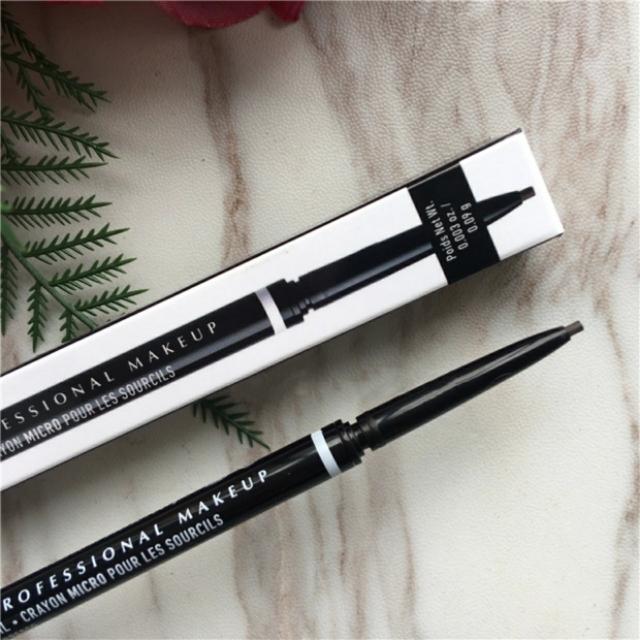 美妆好物分享自用的一款唇釉,化妆技巧分享时尚美妆推荐