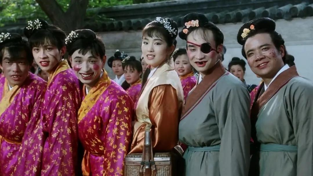 打造了“第一人造美女”！伊美尔流血上市，瑞幸“铁三角”逼的？