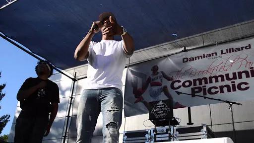 布鲁克菲尔德,0号球员利拉德