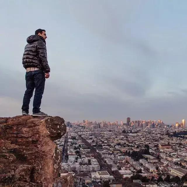 和加拿大鹅同档次的羽绒服,羽绒服排名前十名加拿大鹅羽绒服