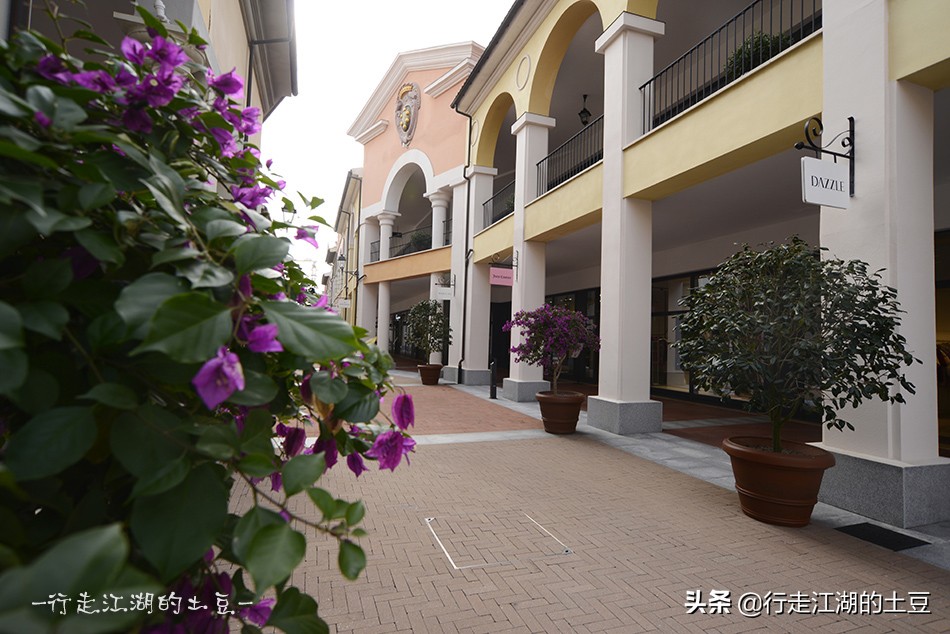 上海佛罗伦萨小镇有哪些奢侈品牌,佛罗伦萨小镇名品奥特莱斯品牌
