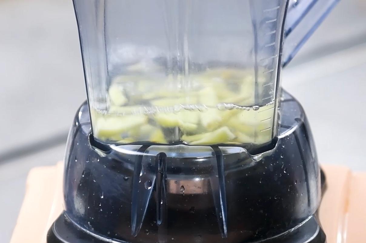 正宗的酸辣粉配方制作视频,酸辣粉的做法大全视频播放