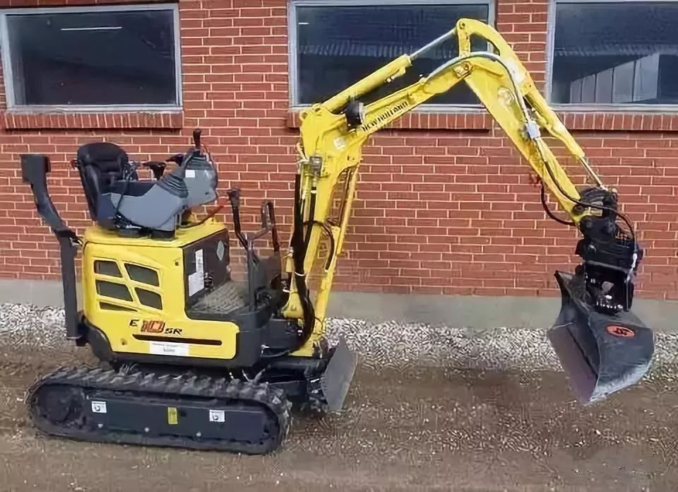 六型挖掘机,挖机市场最常见的几款挖掘机