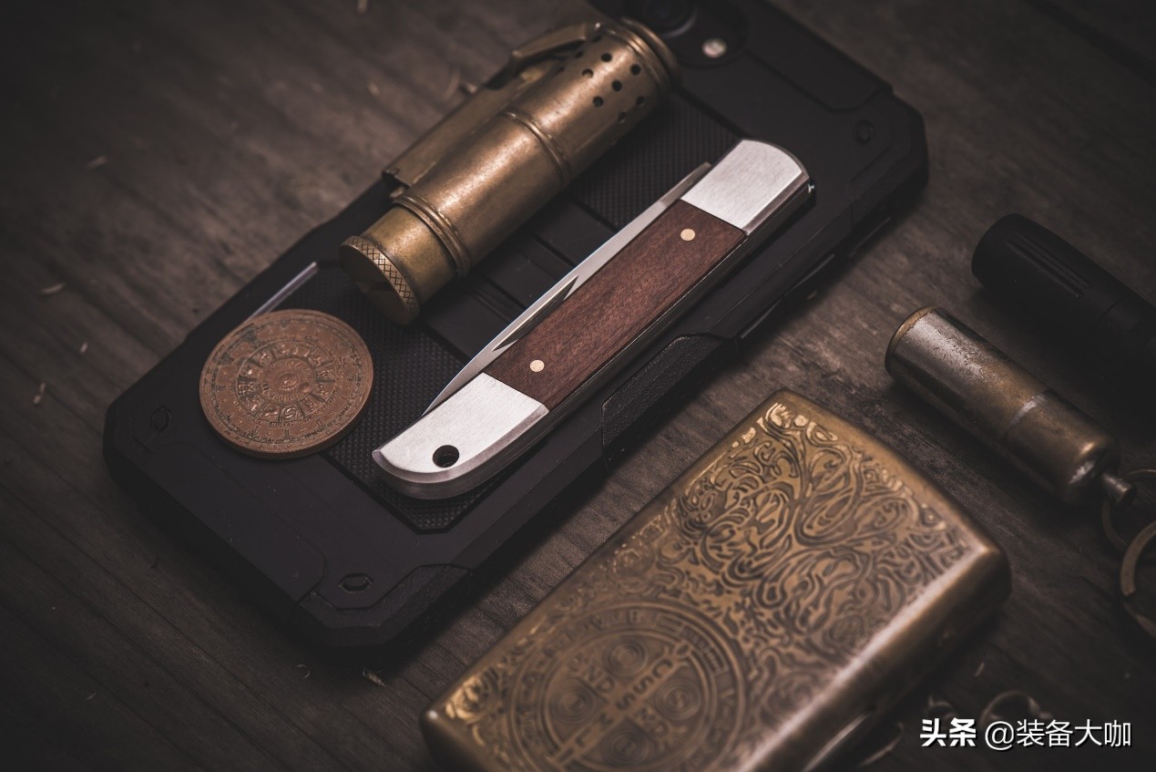 性价比很重要，颜值更重要——三刃木7065系列小*刀折**使用感受