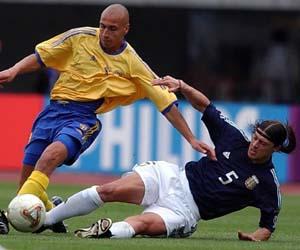 隐藏的王者-铁血后腰（足球）在他们眼里可以人过但绝不让球过